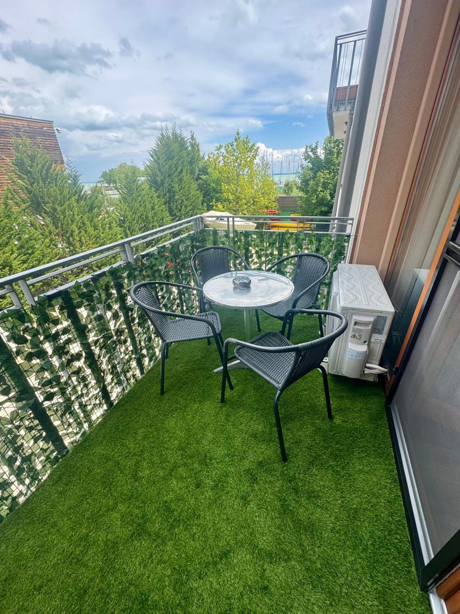 Silver Marina Apartment-Orzoett Melygarazs Balatonfüred Zewnętrze zdjęcie
